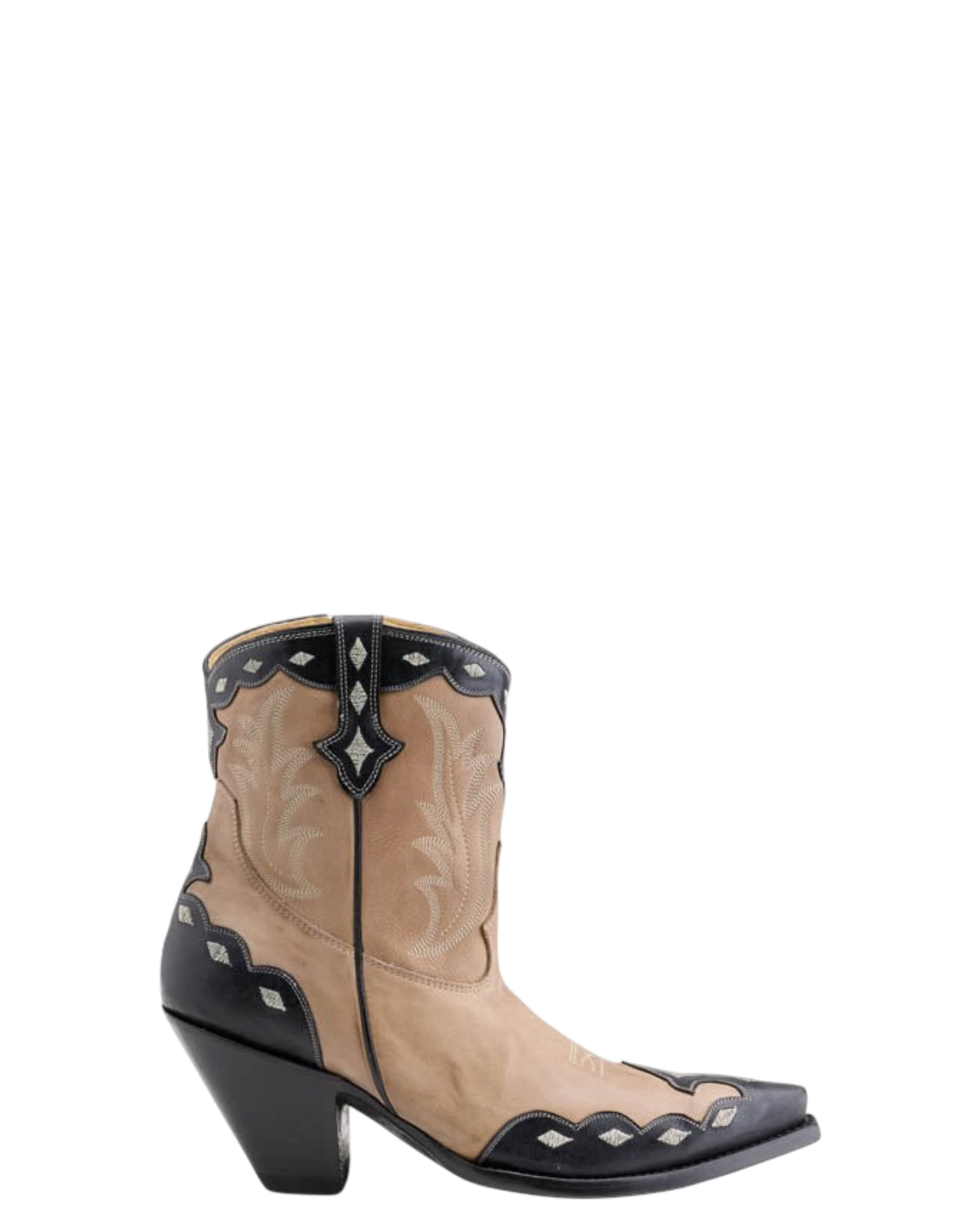 Old Gringo Boots Will Call bone and black cowhide leather western shorties with scalloped trim and stitchwork